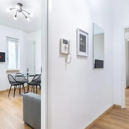 Turindora Apartment *