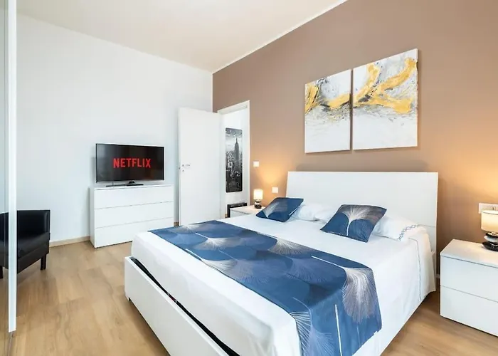 Turindora Apartment *