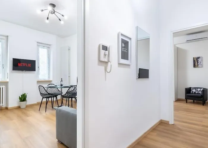 Turindora Apartment *